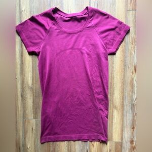 Women's Magenta Lululemon Swiftly Tech
